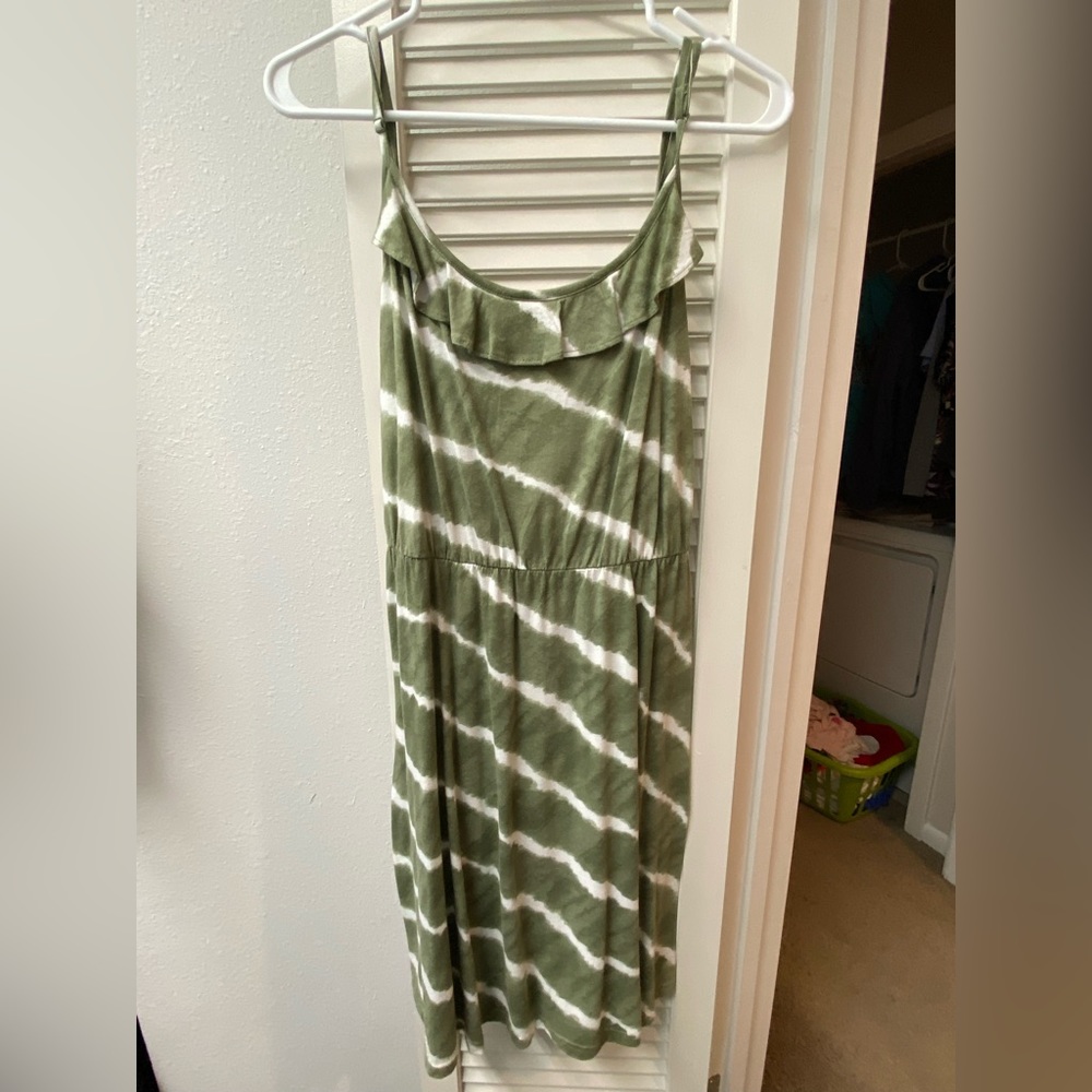 💚🤍Loft • army green dress • S • EUC